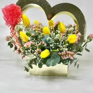 Corazón Dorado de Tulipanes